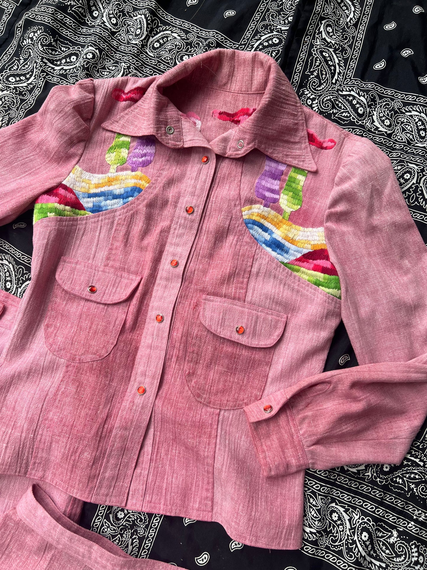 1970s Embroidered Pink Three Piece Set (NL)