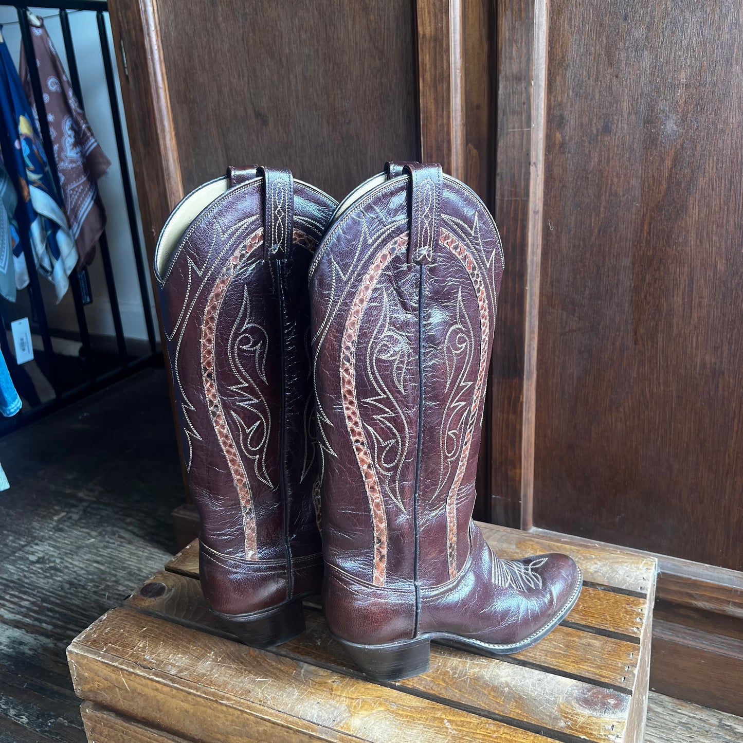 Dan Post Boots Women's Size 6 Cowboy Boots