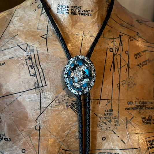 Oval Glass + Silver Bolo
