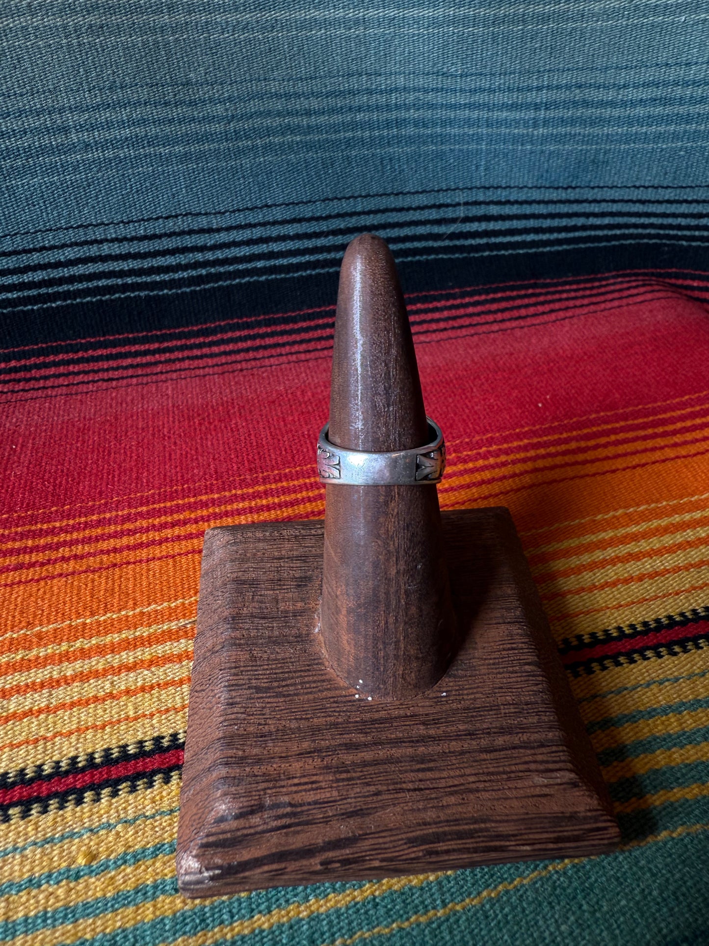 Oval Stone Thunderbird Band Ring (MA)