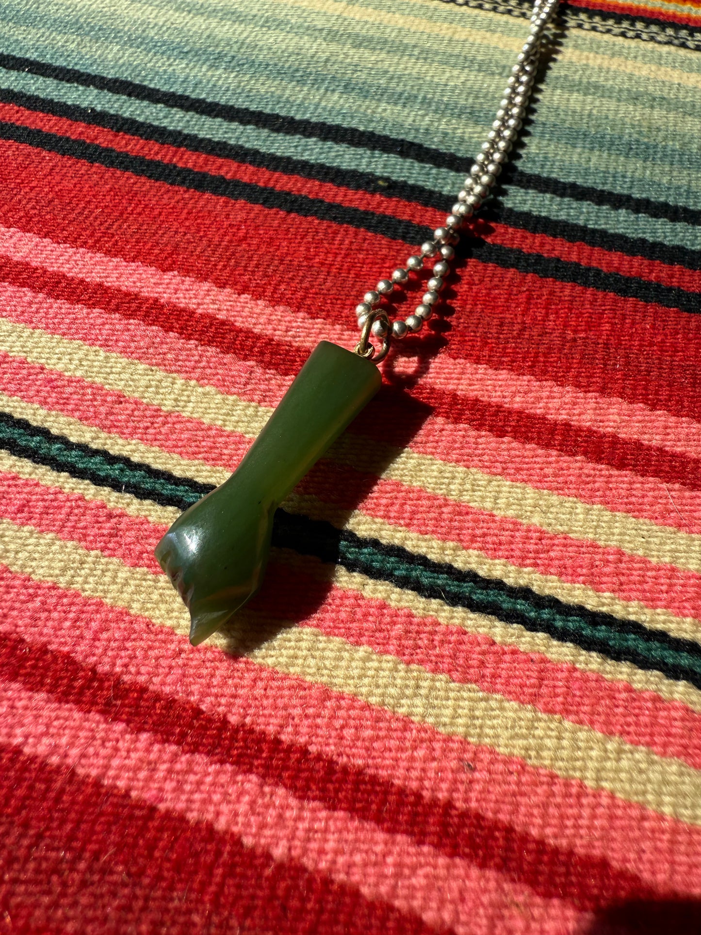 Vintage 3D Green Jade Mano Figa Powerful - Obscene Hand Gesture Pendent (MA)