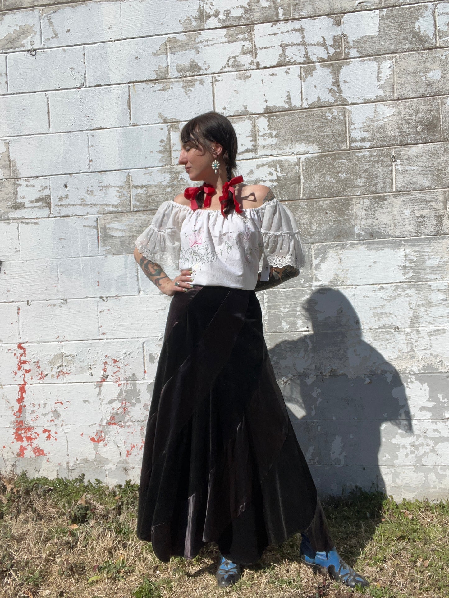 Handmade Embroidered Flutter Sleeve (White)