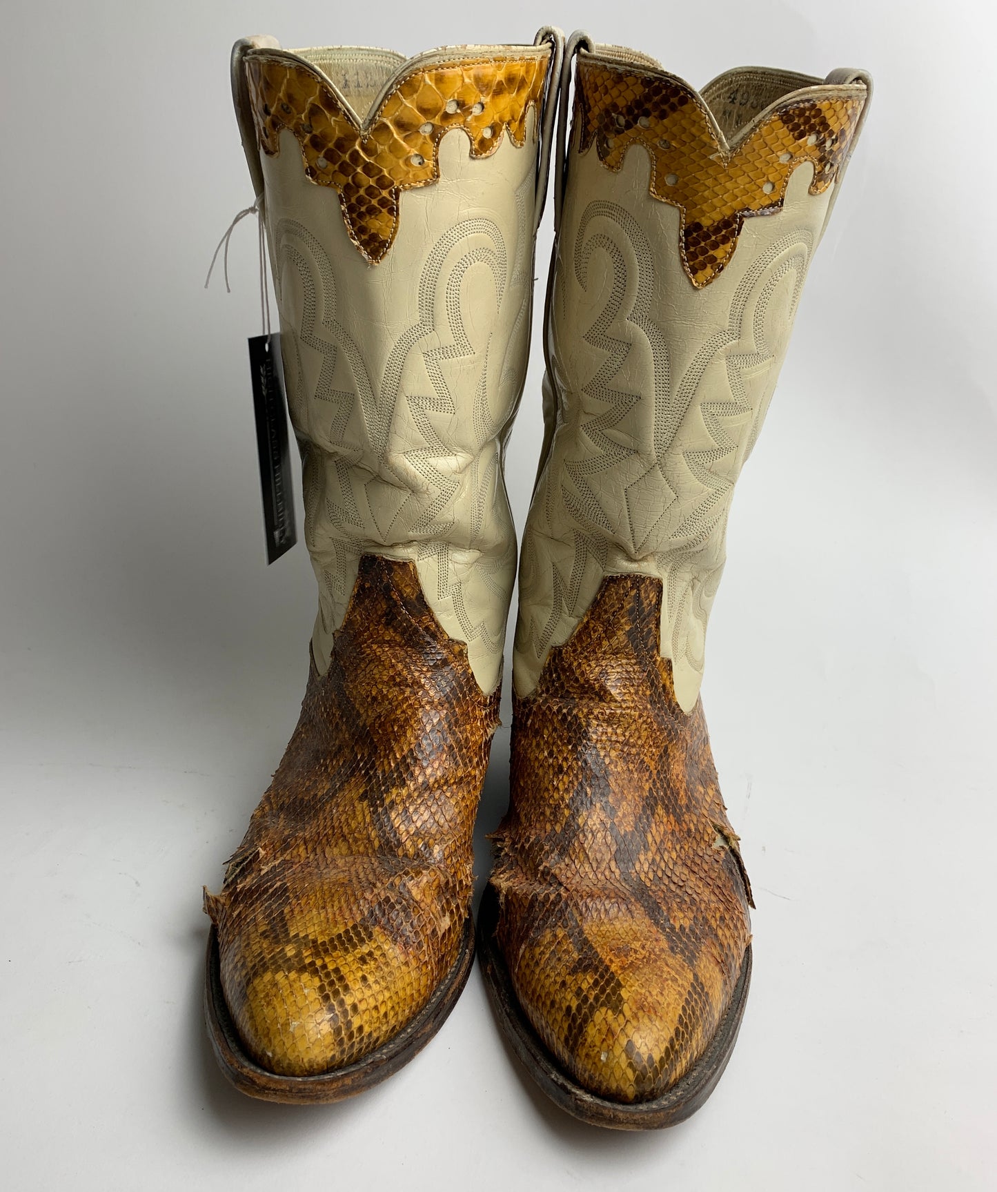 Vtg. Cream & Rattlesnake Boots men's 8