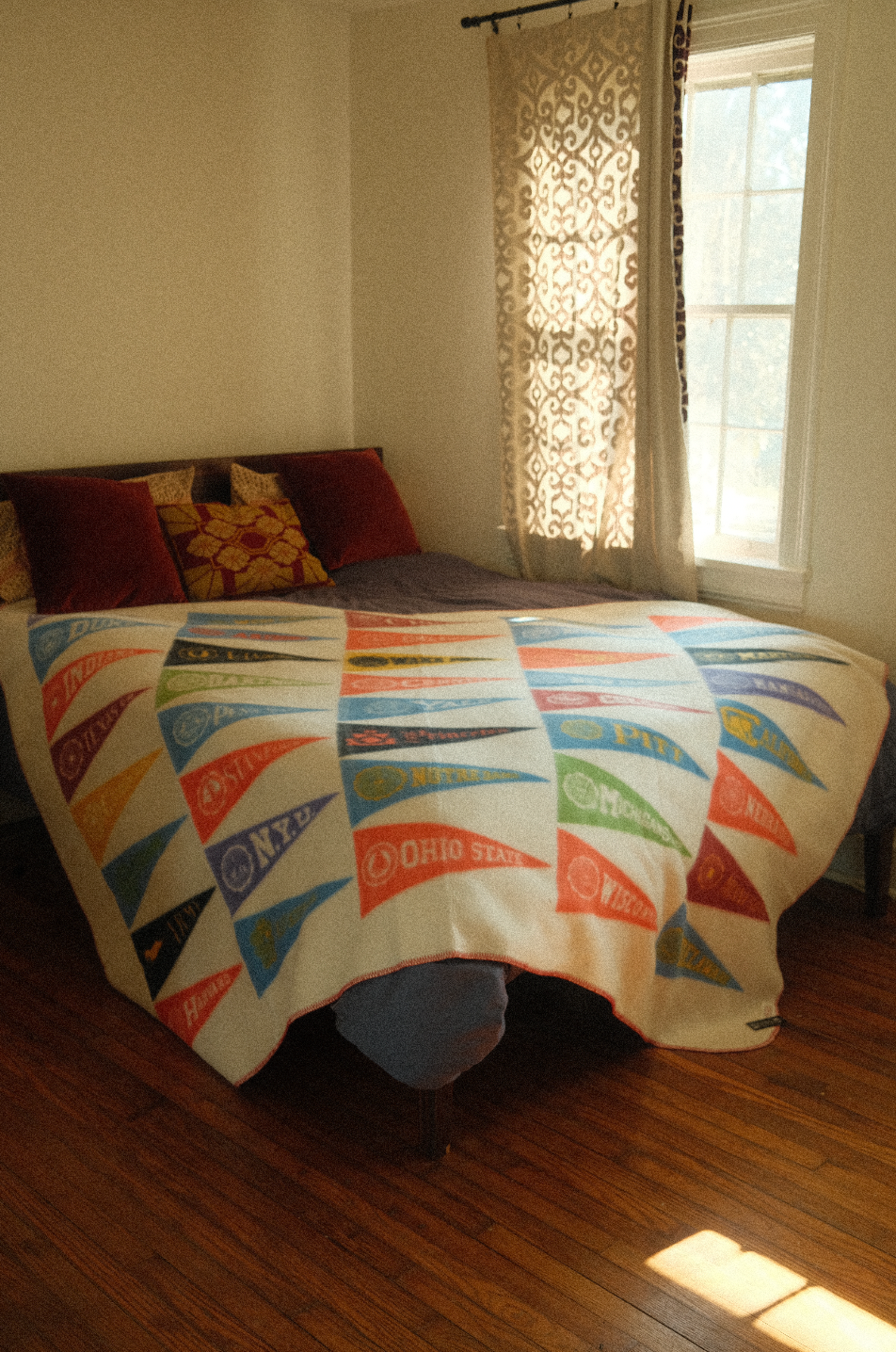 Vtg Wool Collegiate Pennant Flags Chatham Blanket