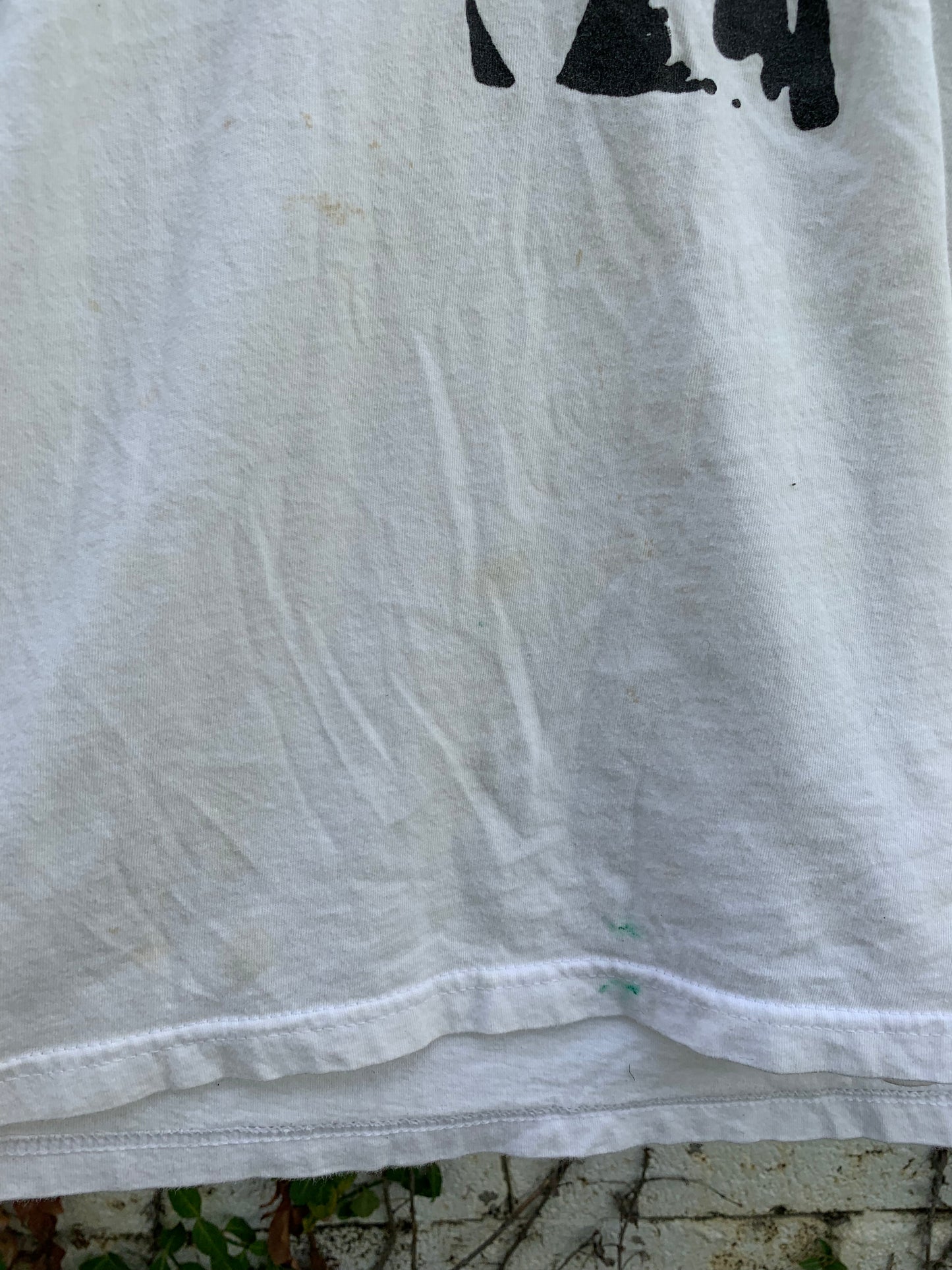 Vtg. Young Larry David White Tee (M/L)